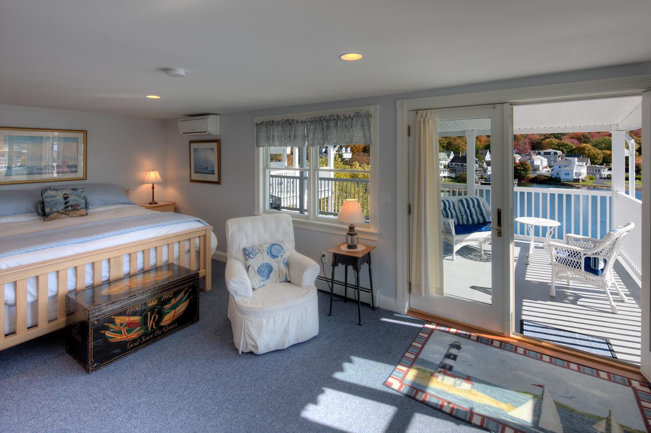 Blue Heron Seaside Inn บูธเบย์ฮาร์เบอร์ ภายนอก รูปภาพ